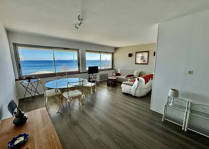 Unique Face Au Lavandou - Fr-1-816-16 Apartmán *